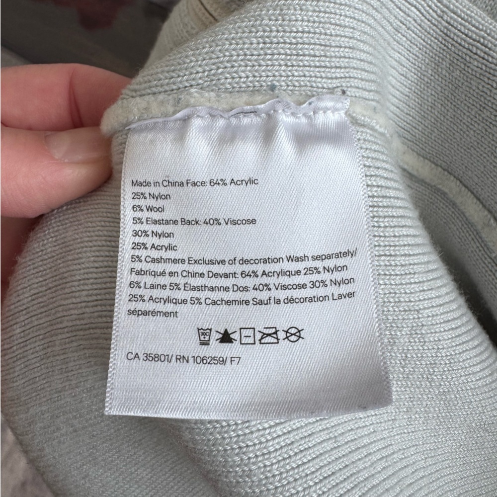 Lululemon 🍋 Weekend Wander Jacket - Color: Heathered Light Ivory / Silver Ice - Picture 4 of 10